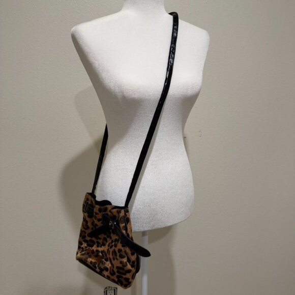 Leopard Animal Print Crossbody Drawstring Bucket Bag - Picture 3 of 6